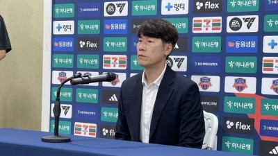 [케터뷰] '이승우에게 비수를 맞은' 김은중 감독 이적 후 골 넣어 축하, 앞으로도 전북서 잘하길