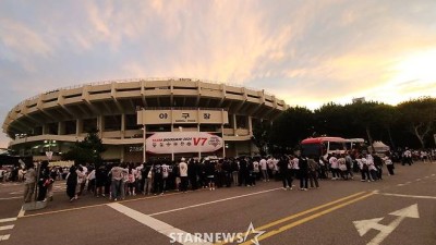 홍명보 나가!→이숭용 나가!→이승엽 나가! 사령탑들 수난시대, 왜 분노를 표출했나 [WC2 현장]