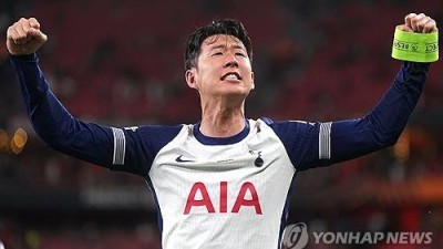 손흥민 인기 미쳤다! 사우디 '빅2' 동시 러브콜…이적료 930억 제안 쩐의 전쟁 폭발