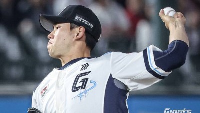 갈피 못 잡았던 김진욱, 149km에 설렜는데…허무하게 공 1개로 필승조 시험 종료
