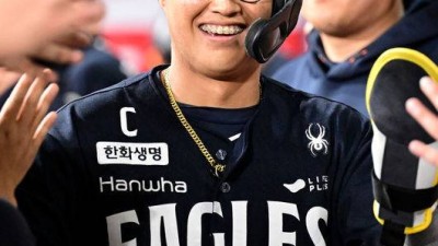 김서현 생일에 블론세이브 했지만…한화 또 이겼다, 9회 6득점 대폭발→이호준 감독 퇴장 [창원 리뷰]