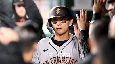 “이정후가 헤엄쳤다” 환상적인 도루 스킬에 SF 구단도 감탄… “수영 미쳤네” 환호