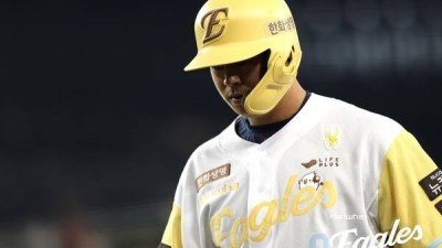 212억 투자해 '초호화 내야' 꾸렸는데...한화, '타격 2관왕 3루수+72억 2루수'의 동반 부진 어쩌나