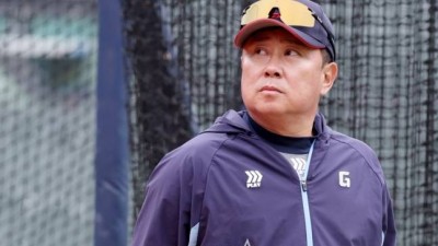 '타율 1위' 감독도 타순 고민은 똑같다 고승민 3번도 좋고... 전민재 1번 넣으면 뒤가 없어 [부산 현장]