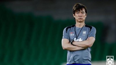 '이라크 1명 퇴장' 그러나 '이재성·이강인 골대 강타' 터지지 않는 득점, 전반 0-0 종료
