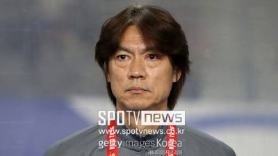 [전반 REVIEW] 손흥민 빠진 한국, 이라크 퇴장으로 수적 우세 차지했지만...답답한 공격 속 전반 0-0으로 마무리