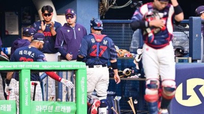 ‘칼 빼든 김태형’ 롯데 포수진 전면 개편, 80억 포수 전격 2군행+배터리코치 정상호→백용환 [오!쎈 잠실]