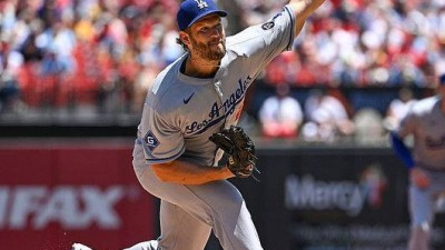 김혜성 호수비에 커쇼도 환호, 5이닝 7K 1실점으로 부활 알렸다…대망의 3000K '-17'