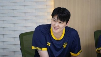 IBK는 은퇴 수순, 코치 제안도 받았다 이젠 현대건설 김희진, 창단부터 16년간 함께한 화성 '왜' 떠났나 [현장 인터뷰]