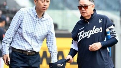 한화발 초대형 트레이드 폭탄 터질까...26년 만의 우승 적기, 타깃은 중견수다