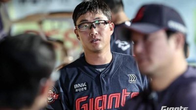선발 8연승 '지구 1선발'이 벌써 3연패라니...'ERA 0.73' 친정 상대 자존심 회복 나설까