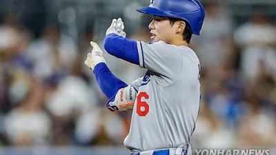 '김혜성 결정적 동점 2루타' LAD, SD에 8-7 승부치기 승