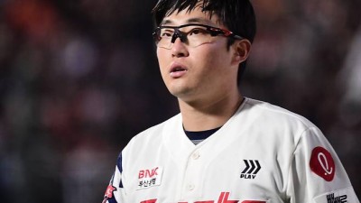 8연승 기적은 일장춘몽이었나...충격의 4연패 '안경 에이스' 뭐가 문제일까 [수원 현장]