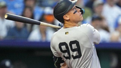 홈런더비 아닙니다, 143m 초대형 홈런 폭발…너무 오래 보면 안 되니까 당사자만 타구 못 봤다