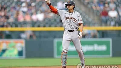 '초대박 또 터졌다' 이정후, 쿠어스필드서 2경기 연속 3루타