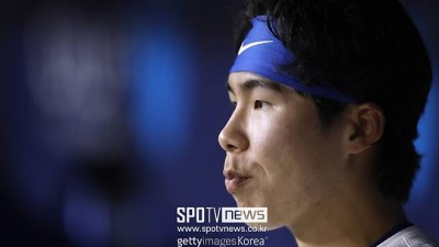 김혜성 오른쪽 팔꿈치 부상…다저스 로버츠 감독 타박상, 하루 쉬면 좋아질 것