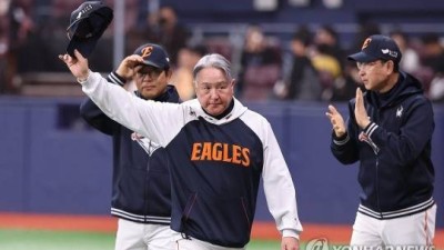 '한화, 롯데 팬들 입이 귀에 걸렸다!' '예전 한화, 롯데는 잊어라' 한화와 롯데, 각종 악재 속에서도 상위권 유지