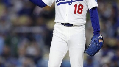 글러브로 다리를 치며 분노했다…도대체 몇 개야? 쏟아진 볼판정 오심에 박살난 야마모토 4⅔이닝 5실점