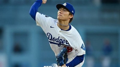 '충격' 日 야마모토 이정후에 볼넷 내주고 끝내 만루포까지 허용 '와르르' 무너졌다
