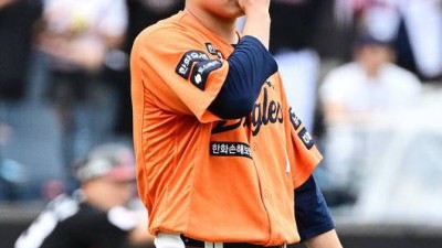 ‘158km 던지면 뭐하나’ 2회까지 퍼펙트→3회 33구 2실점...문동주, 4실점 4회 조기 강판
