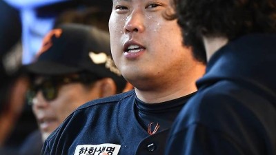 '선발 14명이었던 팀 맞나' 한화 1년 사이 무슨 일이 …류현진 없어도 티 안 나다니