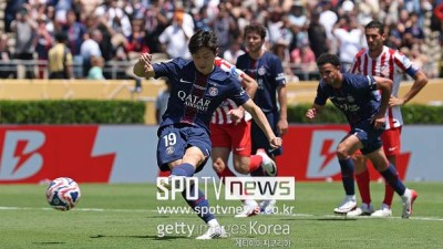 이토록 한국인 아낀 '월드클래스' 동료 있을까...이강인 PK골 양보한 비티냐 골이 필요한 동료에게 양보하고 싶었어