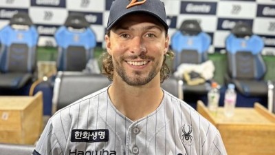 한화에 다승 선두가 2명이라니... '크리스천' 와이스는 '대전 예수' 별명 어떻게 생각할까 [부산 현장]