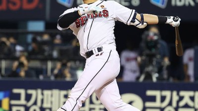 '최강야구' 출신이 홈런→홈런→9타점 2군 괴물로 진화…이래서 152억 레전드 포수 후계자구나