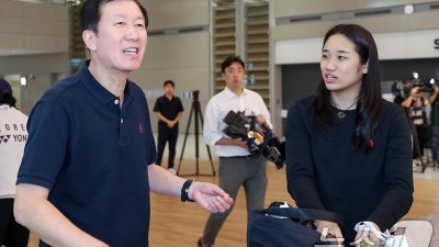 '1대 5' 외로운 싸움 안세영, 박주봉 감독 만나 '무적'을 꿈꾼다