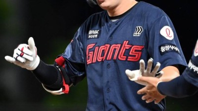 계속 3위 하는게 신기하다...'줄부상' 눈물 나는 롯데, 드디어 그들이 돌아오기 시작한다 [부산 현장]