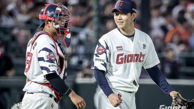 새 배터리 등장에 반색…김태형 롯데 감독 “홍민기가 기대 이상의 좋은 투구, 박재엽의 공수 좋은 활약으로 수고 많았다”[스경X현장]