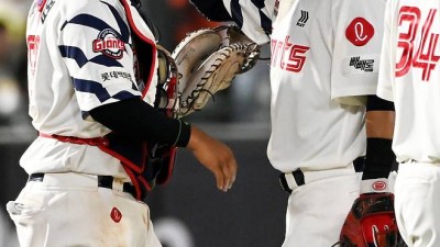 '롯데, 야구가 된다!' 80억 포수 2군에서 멀티히트 터진 날, 고졸 신인 대형 사고 쳤다