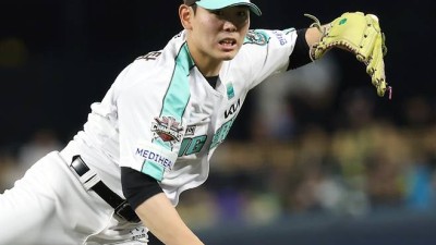 'KIA 1위-1위-1위' 1989년 대선배 넘어선 이 신인 없었으면 몰랐다…첫 타자 잡고, 아 됐다!