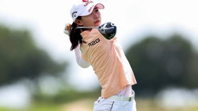 'KLPGA 장타퀸' 황유민, 방신실 LPGA 메이저 첫날 나란히 1언더파