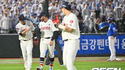 ‘수비 방해 선언’ 5회초 끝난 줄 알았는데…왜 경기는 5회초 2사 1,2루에서 재개됐을까, “고의성 없는 수비방해, 볼데드 선언” [오!쎈 부산]