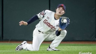 자꾸 등장하는 롯데 중견수…4번째 '마트료시카'는 신인 한승현