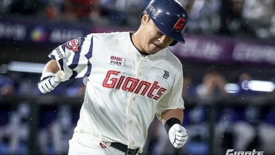 '홈런 친 상일까, 엉덩이 맞은 복수일까' 38세 노장, 451일만의 좌익수 선발출격이었는데…야속한 장맛비 [부산현장]