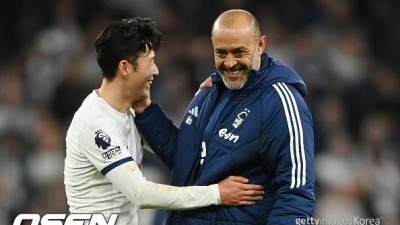 '흥민아 나 3년 더 보장 받았어!' 토트넘서 쫓겨났던 산투 감독, 노팅엄과 재계약... 강등 탈출→안정적 7위 안착 '공 인정'