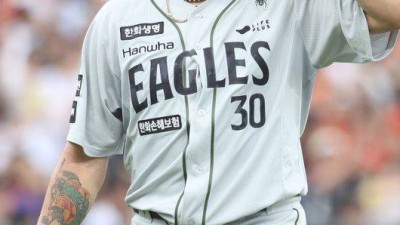 벤클도 웃어 넘긴 '159km' 폰세, 류현진도 못한 '개막 선발 10연승' 해냈다…리베라토 3안타 강렬 데뷔→한화 1위 질주 [대전 리뷰]