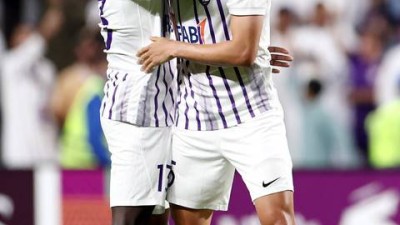 센터백으로 나온 박용우, 홀란 막느라 '쩔쩔'… 6실점 대패로 '탈락 확정'된 알아인