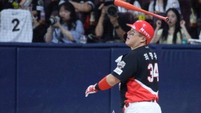 '최형우가 또' 역사 썼다, 3점 홈런→韓 최초 1700타점 달성... 15연패 김윤하 울렸다 [고척 현장]