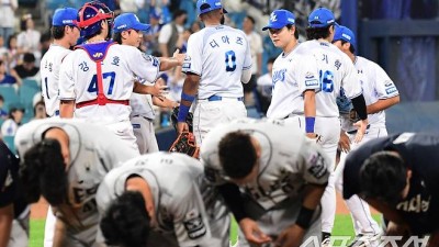9승 에이스가 나왔는데 실책→실책→실책. 1위팀 맞나. 꼴찌시절 보는 듯. 명장은 분노의 3회 대타 교체[대구 현장]
