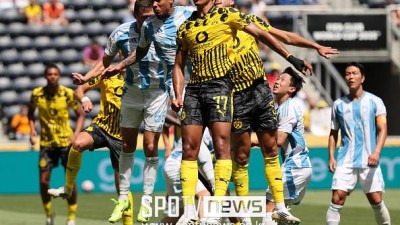 韓 축구 역대급 '대이변' 터질 수 있었다...'조현우 선방쇼' 울산, '獨 강호' 도르트문트에 0-1 패배→조별리그 3패 마무리