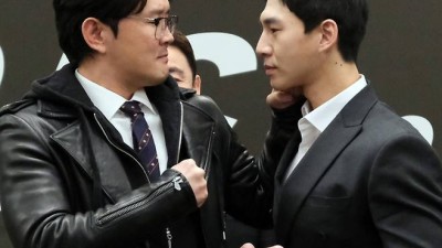 ‘개그맨’ 윤형빈 VS ‘200만 먹방 유튜버’ 밴쯔, 엘보우 공격이 불가능!