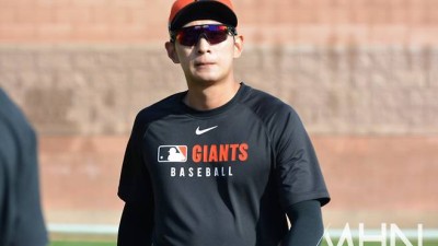 '아, 이정후' 투아웃 주자 2, 3루 찬스서 헛스윙 삼진이라니…역전찬스 말아 먹었다!