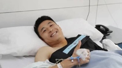 14억 中 축구팬 기대 '와르르'...'중국의 손흥민' 우레이, 월드컵도 못 갔는데 '사상 최악의 은퇴 위기'→선수 생활 끝날 수 있어