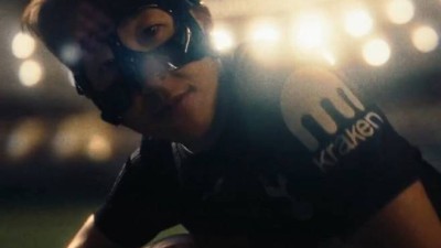 '마스크 SON' 짧아도 너무 짧았다…새 원정 유니폼 모델, 토트넘 메인은 아니네 손흥민 짧게 지나가