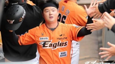 미국 이어 한국에서도 '안경 열풍?' 한화 이도윤이 안경을 쓰고 경기장에 나선 이유는?