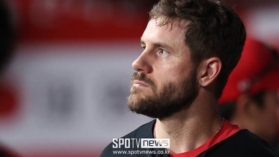 '3루 수비만 해줘도 훌륭하다 했는데' 치명적 송구 실책-득점권 타율 0…위즈덤을 어쩌면 좋나