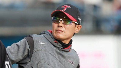 ‘역전의 명수’ 된 LG, 한화와 공동 1위로…염경엽 감독은 ‘실수 연발’ 문보경을 격려했다 “좀 더 강한 멘탈 가져주었으면”[스경X현장]